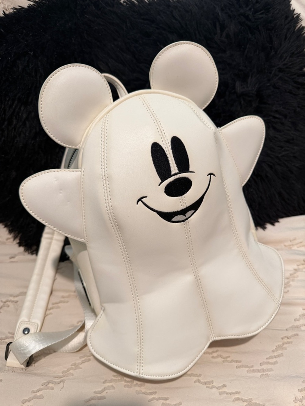 Loungefly ghost Mickey - glow in the dark